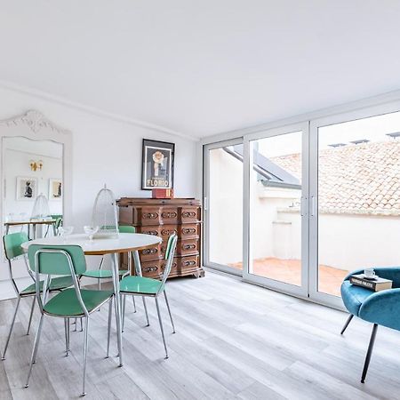The Roof Apartment - Citycenter - By Host4U Pavia Esterno foto